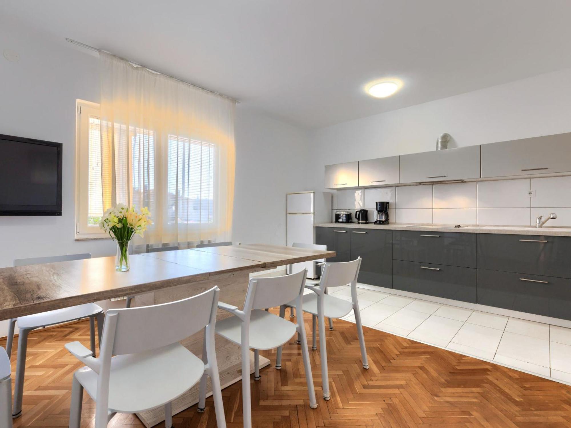 Apartment Nika-7 By Interhome Умаг Екстериор снимка